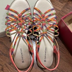 NIB Women's Naturalizer Sling Back Sandals. 8